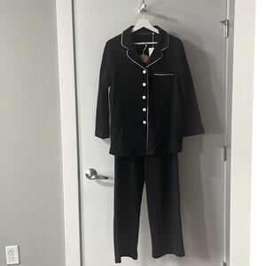 Goelia women’s small size black pajamas set